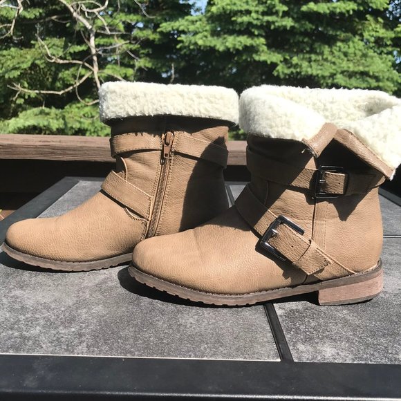 Booties - Picture 3 of 8